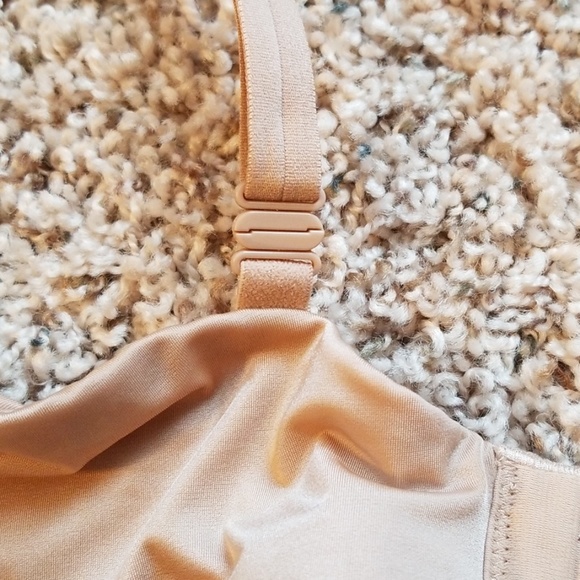 Victoria's Secret Very Sexy Push-up Bra 36D - Picture 3 of 3